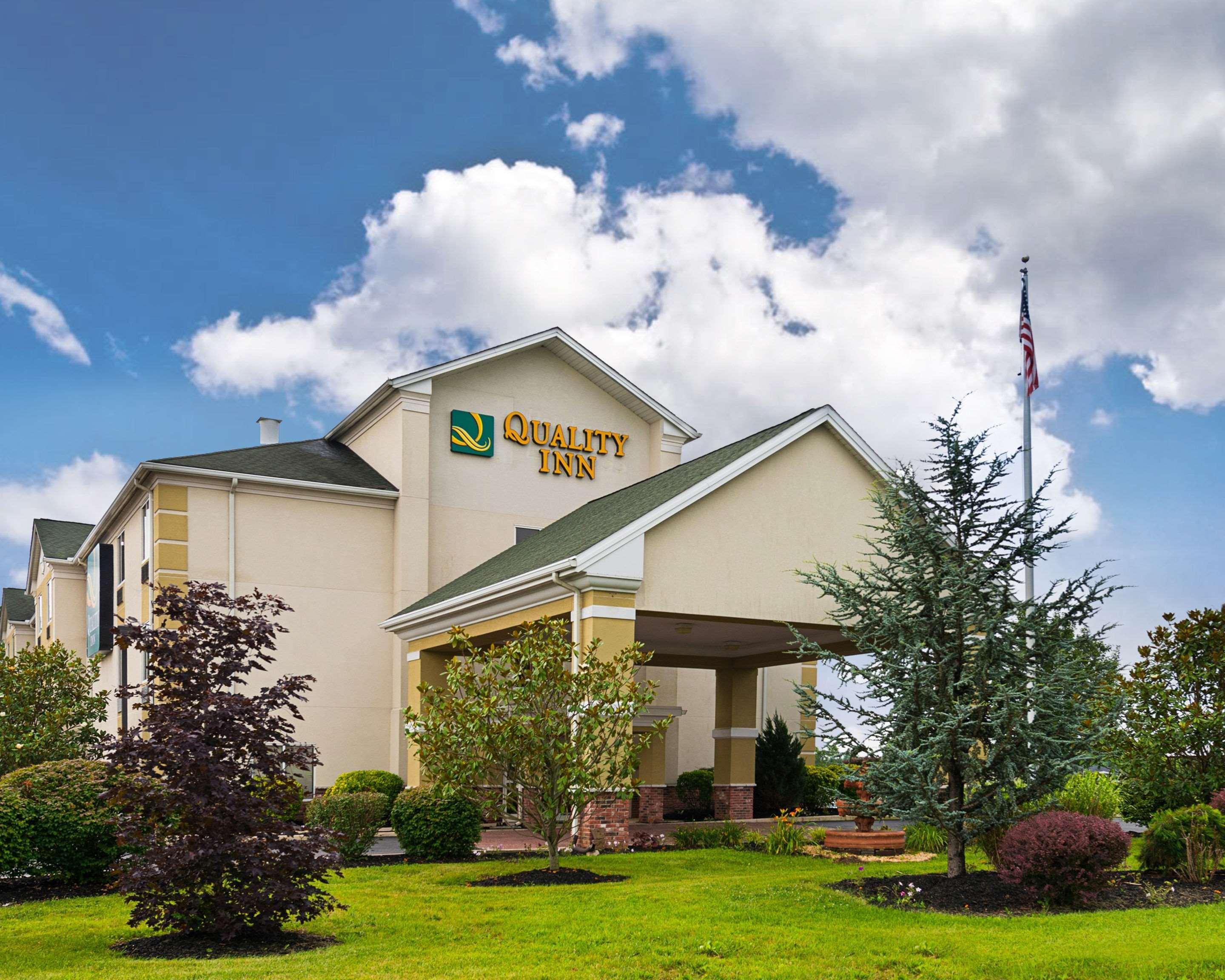Quality Inn Spring Mills - Martinsburg North Exterior foto