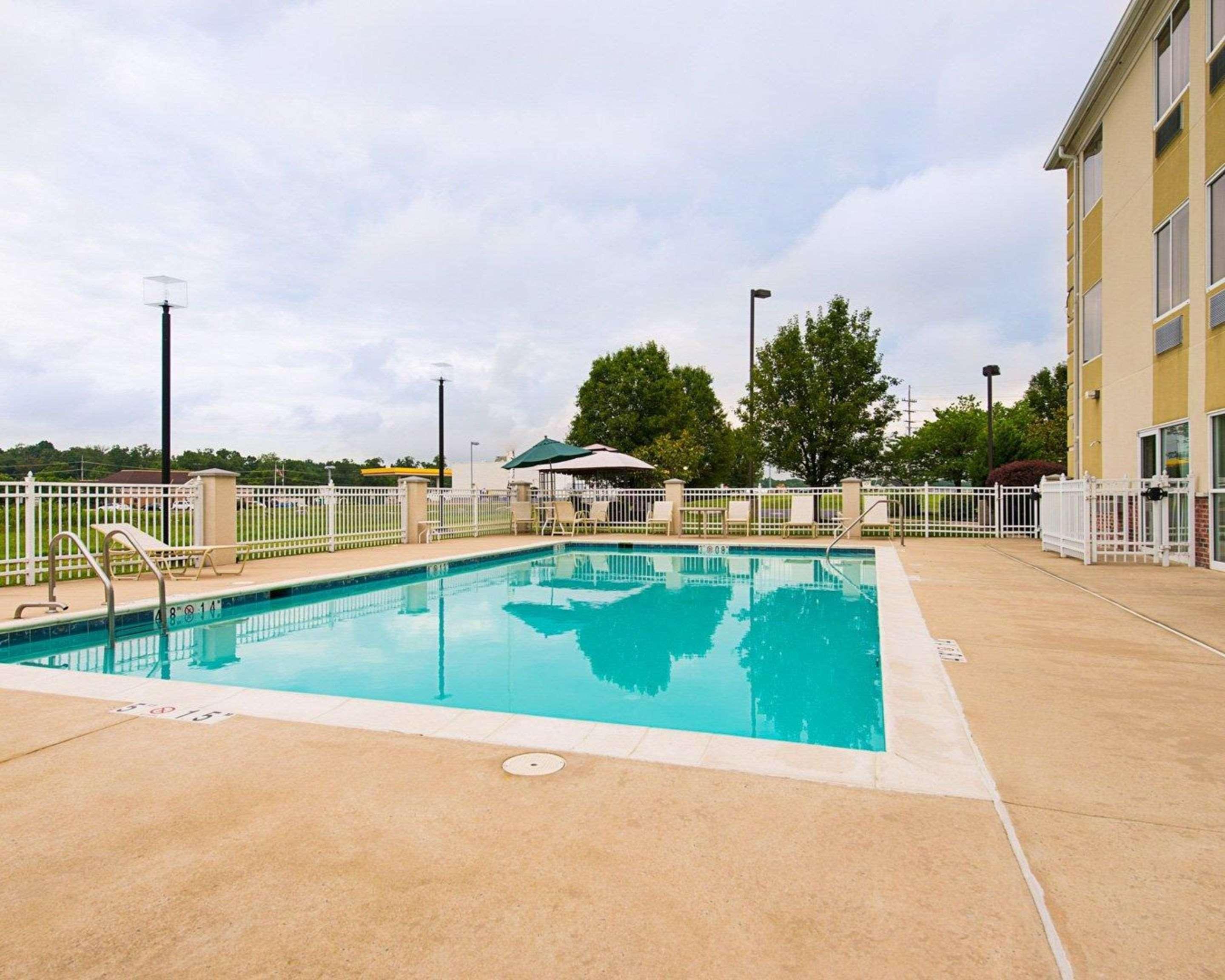 Quality Inn Spring Mills - Martinsburg North Exterior foto